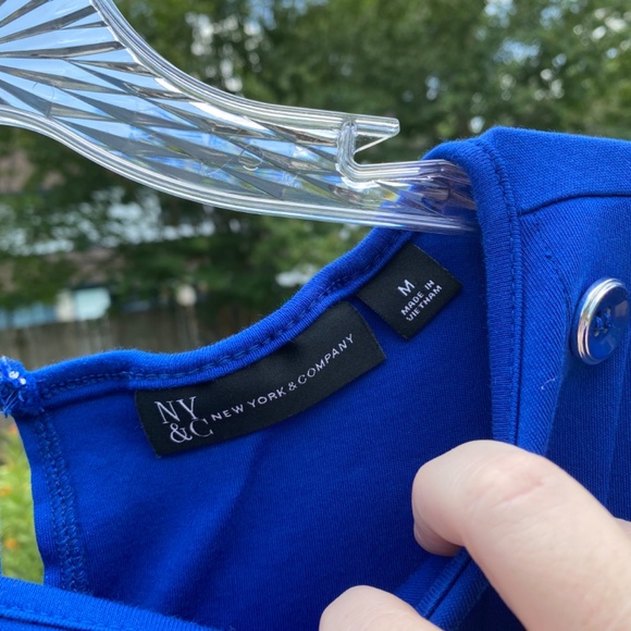 NY&Company M royal blue dress, pockets, fit-and-flare, button detail - Picture 5 of 7